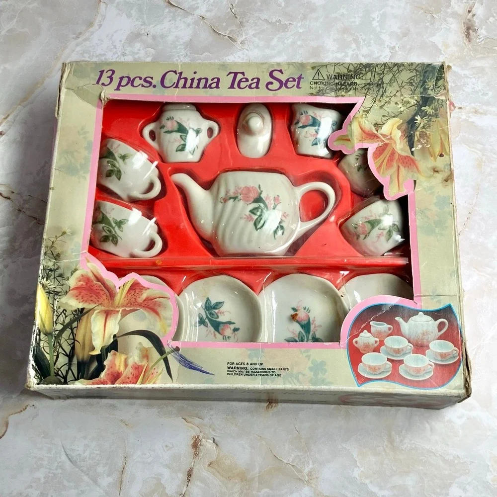 Vintage 13-Piece Porcelain Tea Set Pink Classic Rose Floral Children's Toy